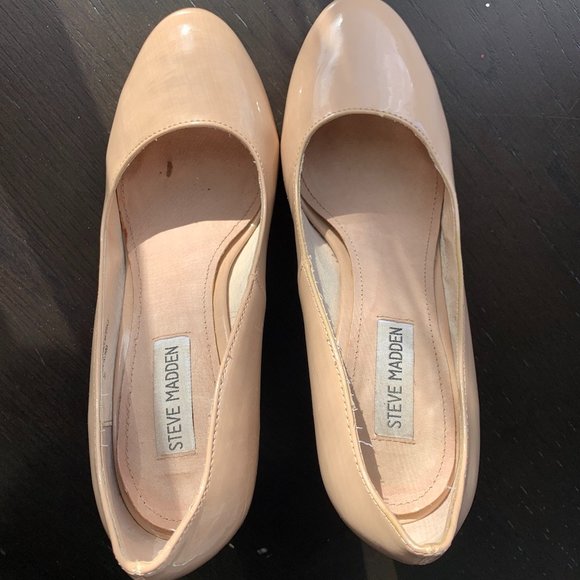 Steve Madden Wavvy Nude Patent Modern Heels - Picture 8 of 10